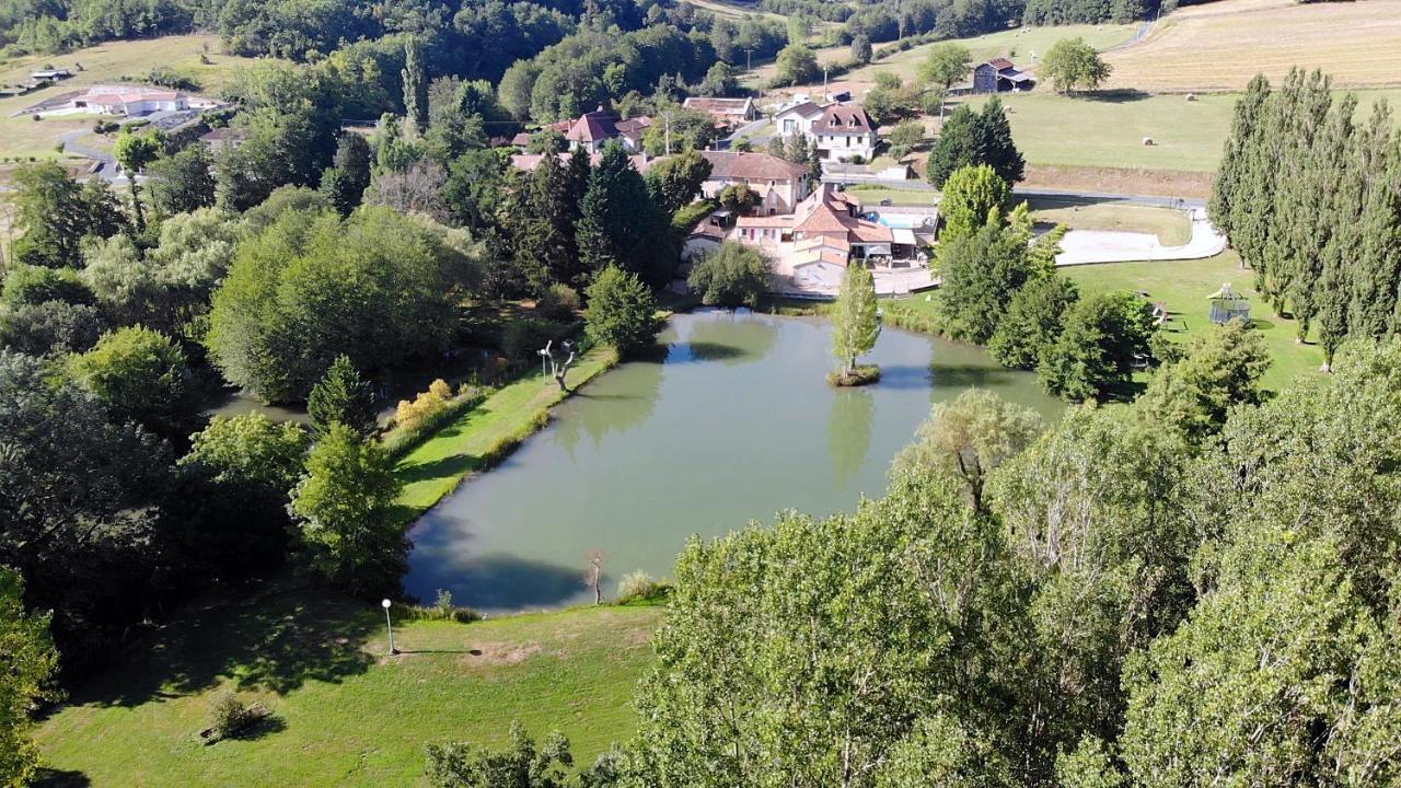 Le Domaine De L'Etang De Sandanet Issac Екстер'єр фото